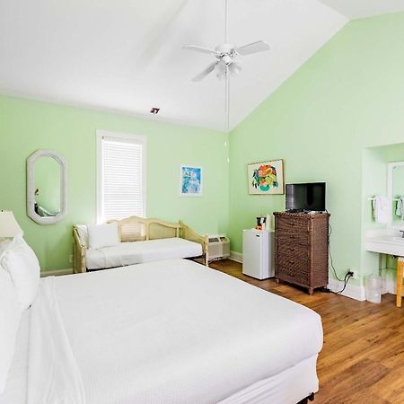 Deluxe King - Curry Mansion With Pool! Hotel Key West Exterior photo