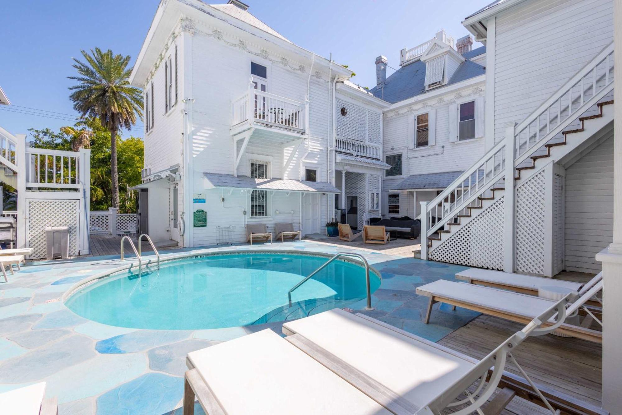 Deluxe King - Curry Mansion With Pool! Hotel Key West Exterior photo
